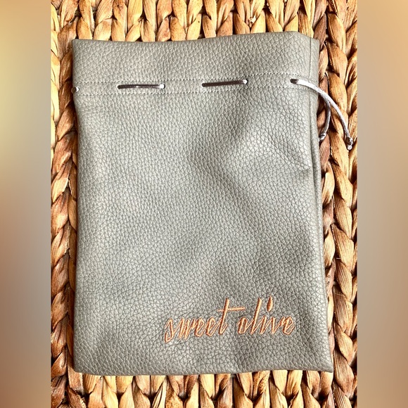 Sweet Olive Matte Rock Crystal w Carved Rock Crystal & Turquoise Tassel Necklace - Picture 5 of 5